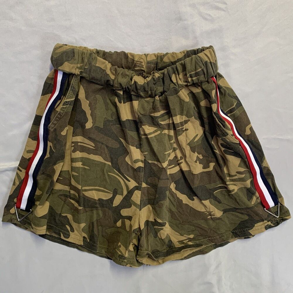 Y2K Woman's Camo Shorts Green W/Red And White Stripes Casual Stretchy Elastic